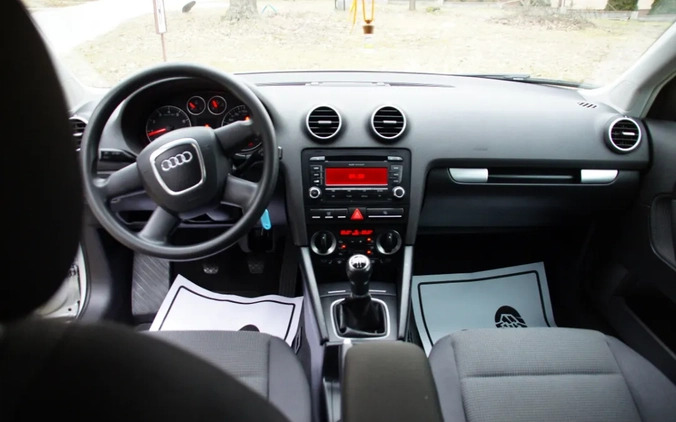 BMW Seria 3 cena 40999 przebieg: 130000, rok produkcji 2014 z Chojnice małe 56